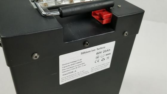 51.2v Lifepo4 UPS रिप्लेसमेंट बैटरी 48v 100ah ली आयन पावर पैक एनर्जी स्टोरेज