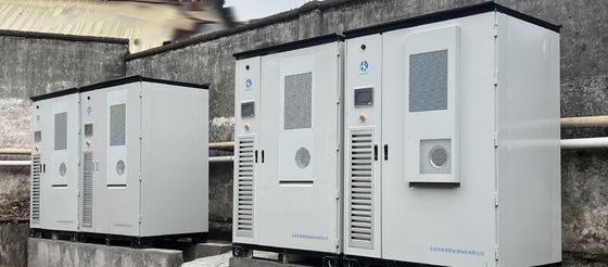 100KW अधिकतम ग्रिड स्थिरीकरण प्रयास विभिन्न क्षमताओं वाले औद्योगिक वाणिज्यिक ऊर्जा भंडारण प्रणाली