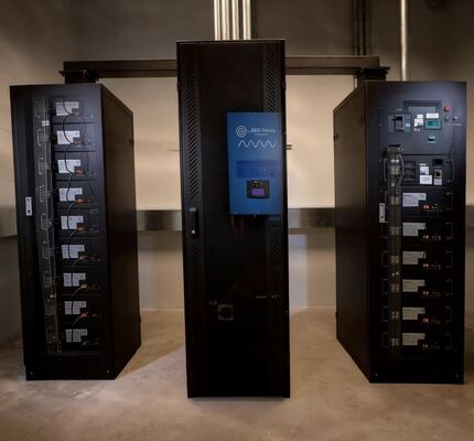 एलएफपी बैटरी IP55 दूरसंचार पावर सिस्टम रेक्टिवर्टर स्केलेबल कैबिनेट